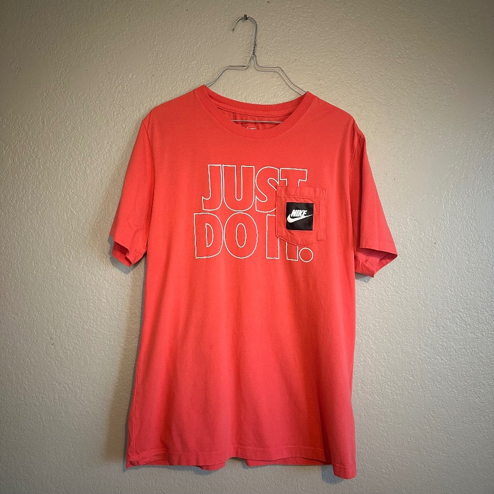 Nike shirt size Large NWOT